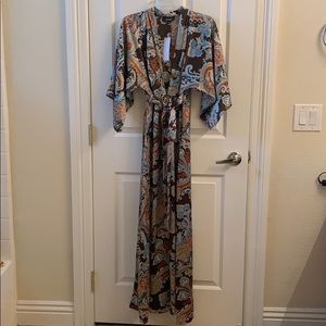 🎋VICI Gorgeous Kimono Style Dress🎋